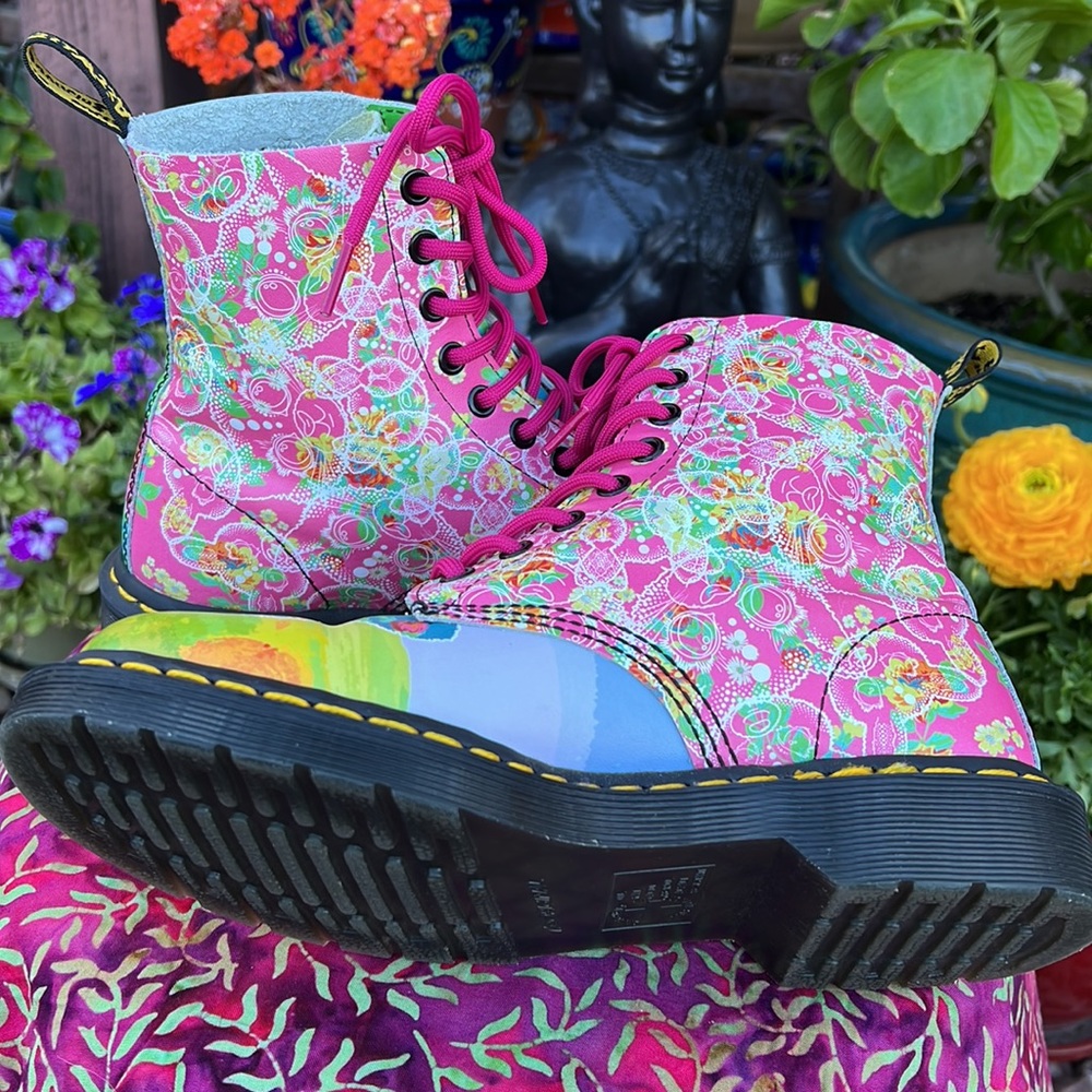 Dr. Martens Colorful Retro Psychedelic Pascal Daze Floral Combat Boots EC 🥰 - Picture 14 of 17